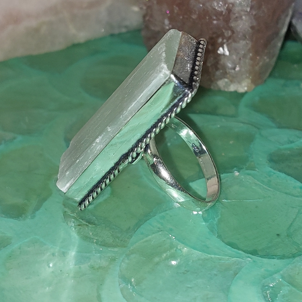 Elongated Rough Cut Selenite Ring Size 8 - Picture 6 of 7